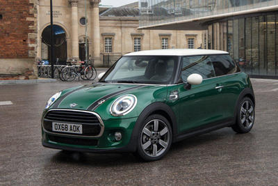 mini-f56-color-cooper-new-british-racing-green-main-700x467.jpg