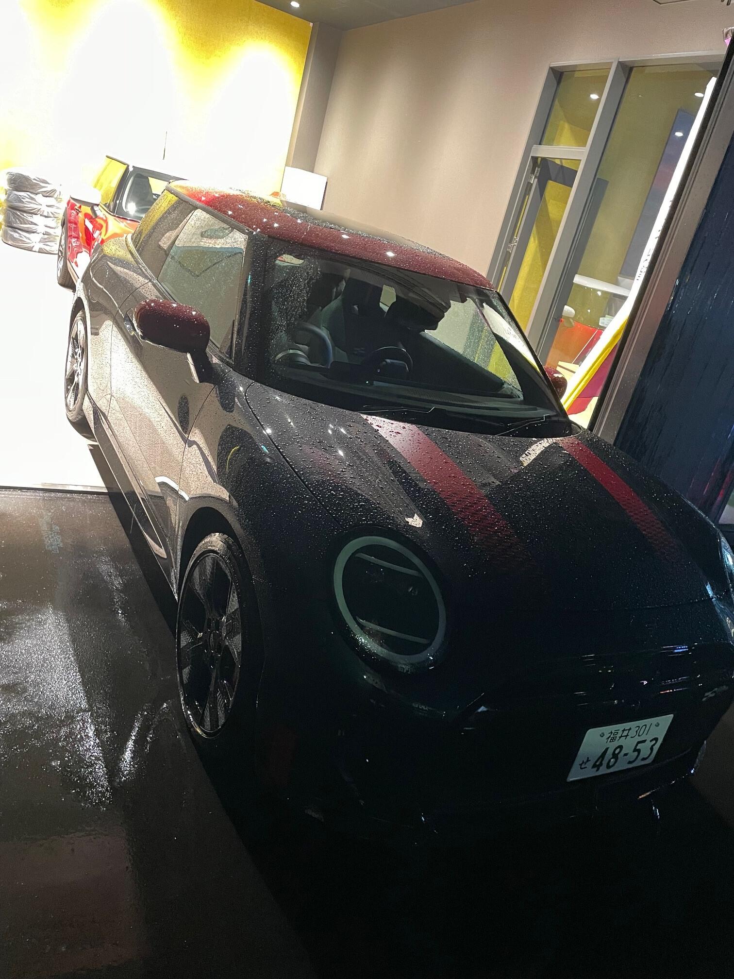 J01JCW.jpeg