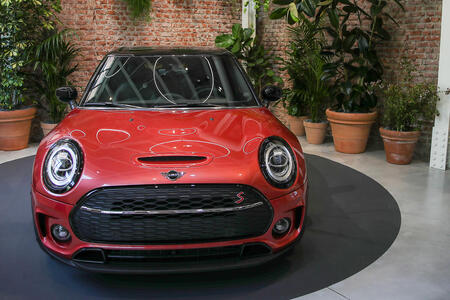 mini-f54-color-coopers-indian-summer-red-07.jpg