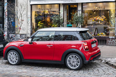 mini-f56-cooper-lci-2021-11.jpg