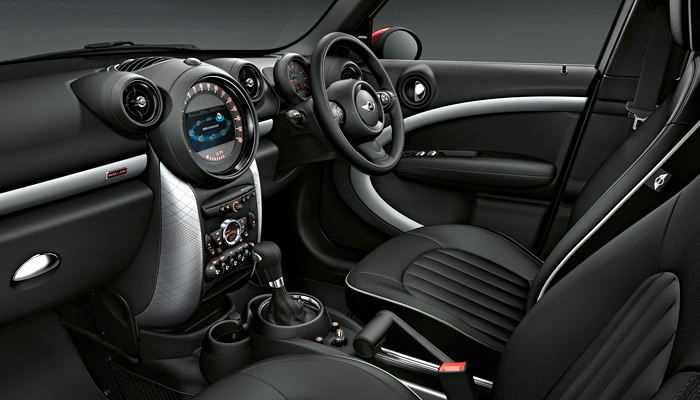 mini-r60-crossover-park-lane-interior-01a.jpg