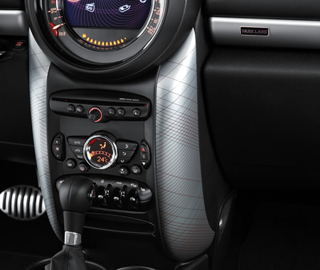 mini-r60-crossover-park-lane-interior-02.jpg