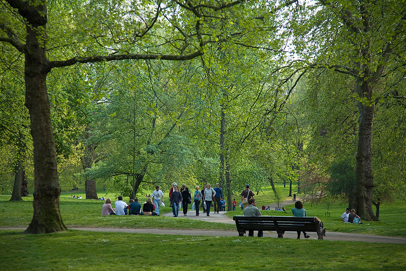 800px-Green_Park2C_London_-_April_2007.jpg