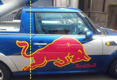 Red Bull MINI サイド.JPG
