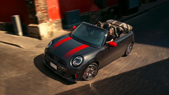 F67 JCW.jpg