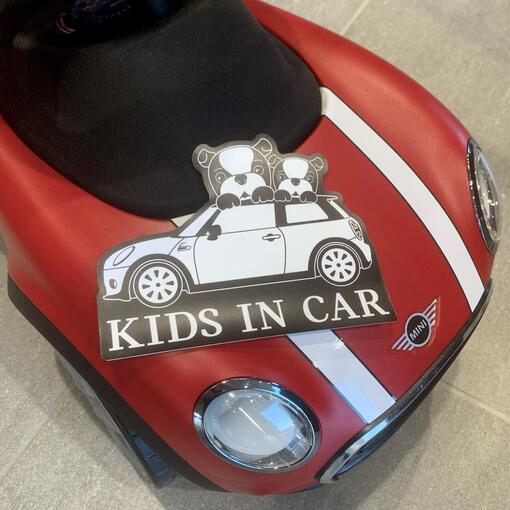 KIDS IN CAR ステッカー.jpeg