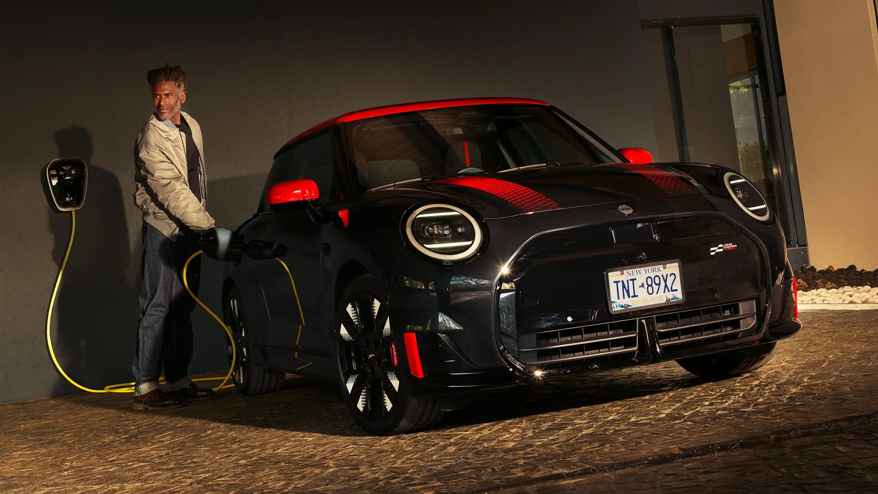 mini-JCW-teaser-electric.jpg