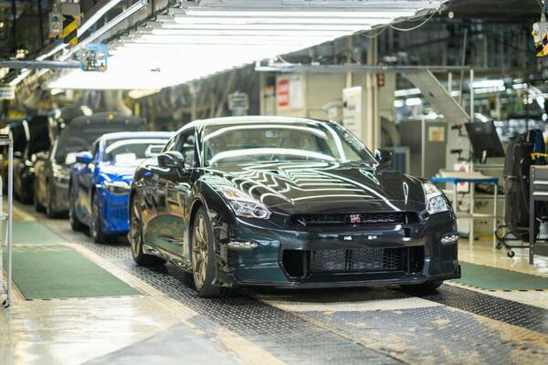 GT-R 1756194147-1024x683.jpg